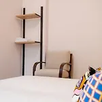 Central 3-Bedroom With High Ceiling