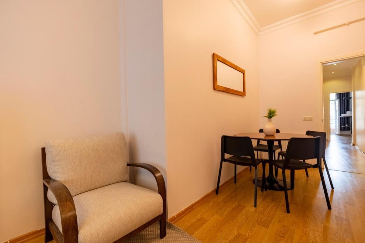 3-bedroom With High Ceiling * İstanbul