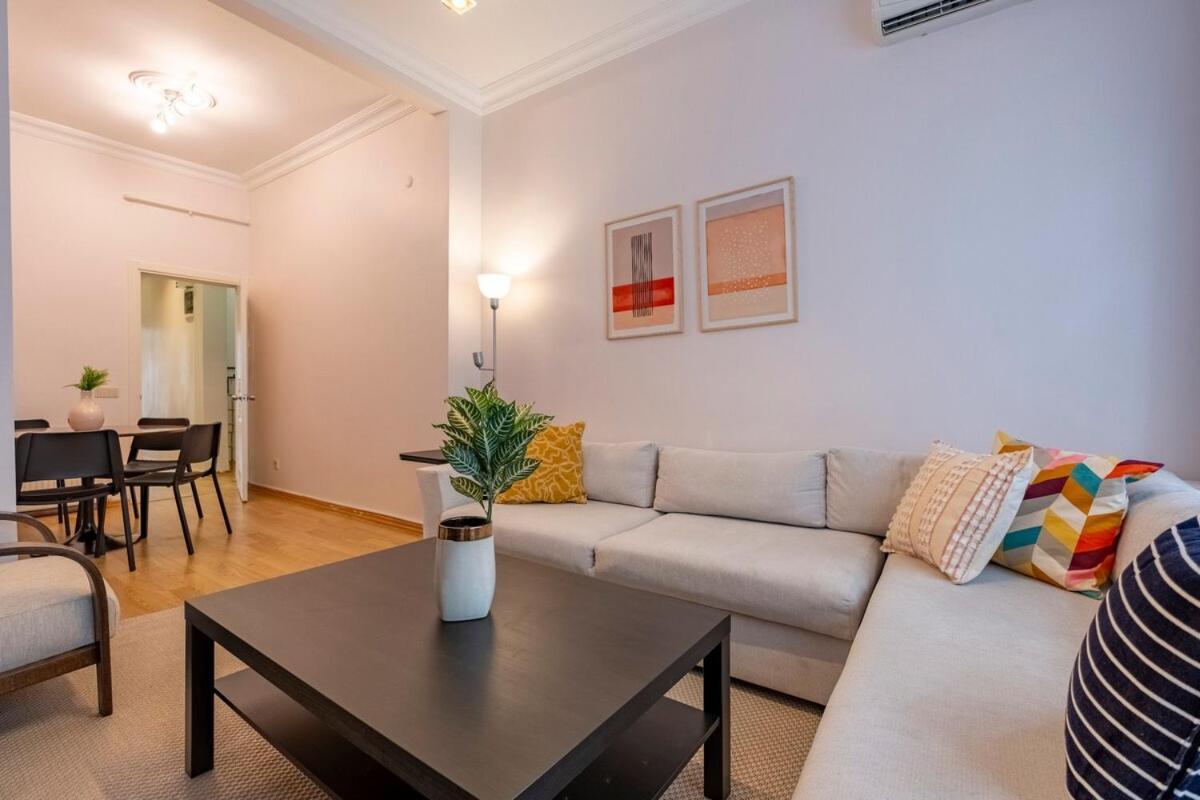 3-bedroom With High Ceiling