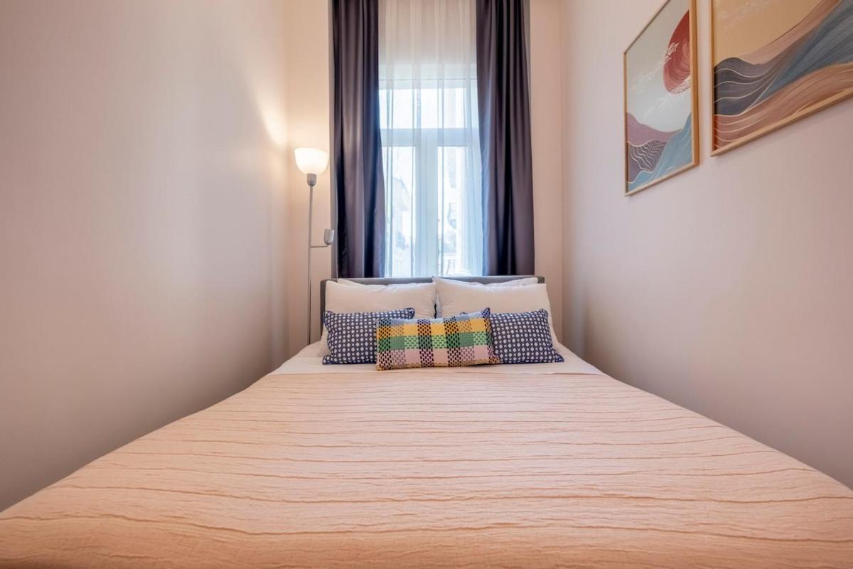 Daire 3-bedroom With High Ceiling